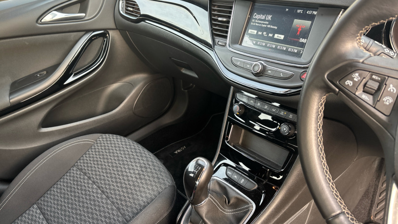 Vauxhall Astra 1.4T 16V 150 SRi 5dr Petrol Hatchback